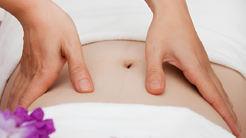 Massage đùi và bụng